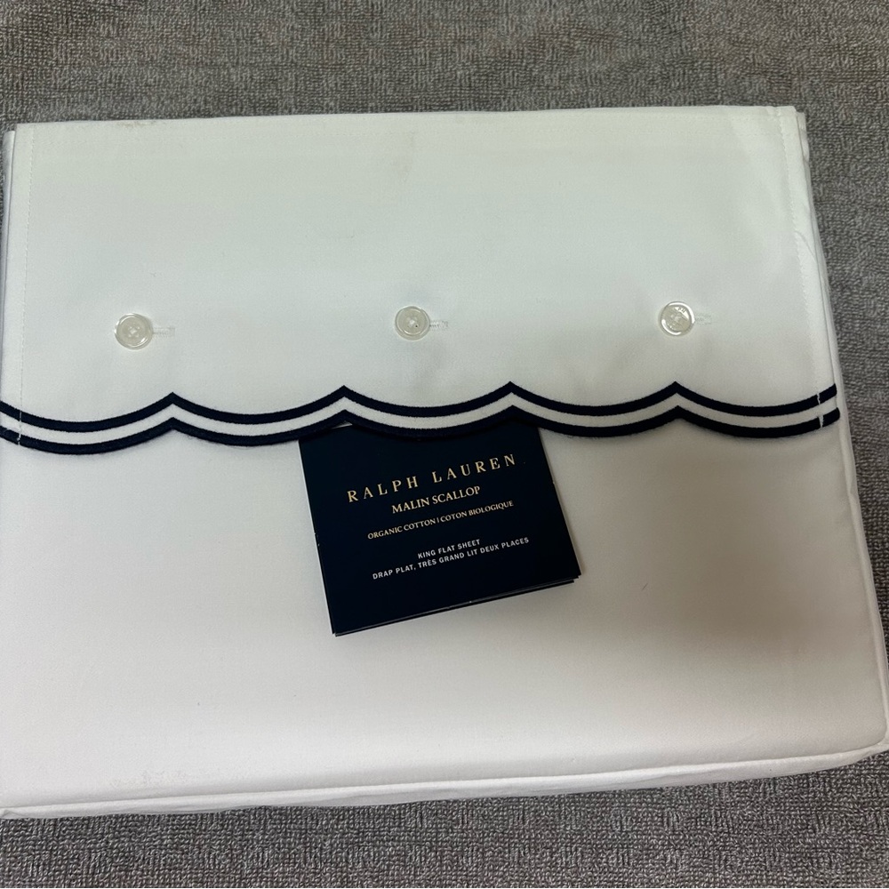 Ralph Lauren White and Navy Scalloped Sheet Set